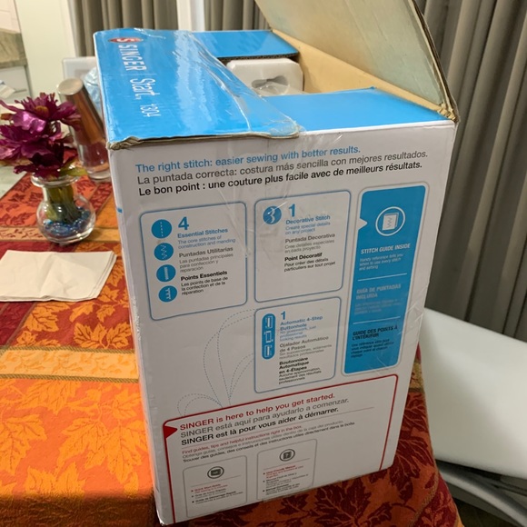 Singer sewing machine - Picture 2 of 5